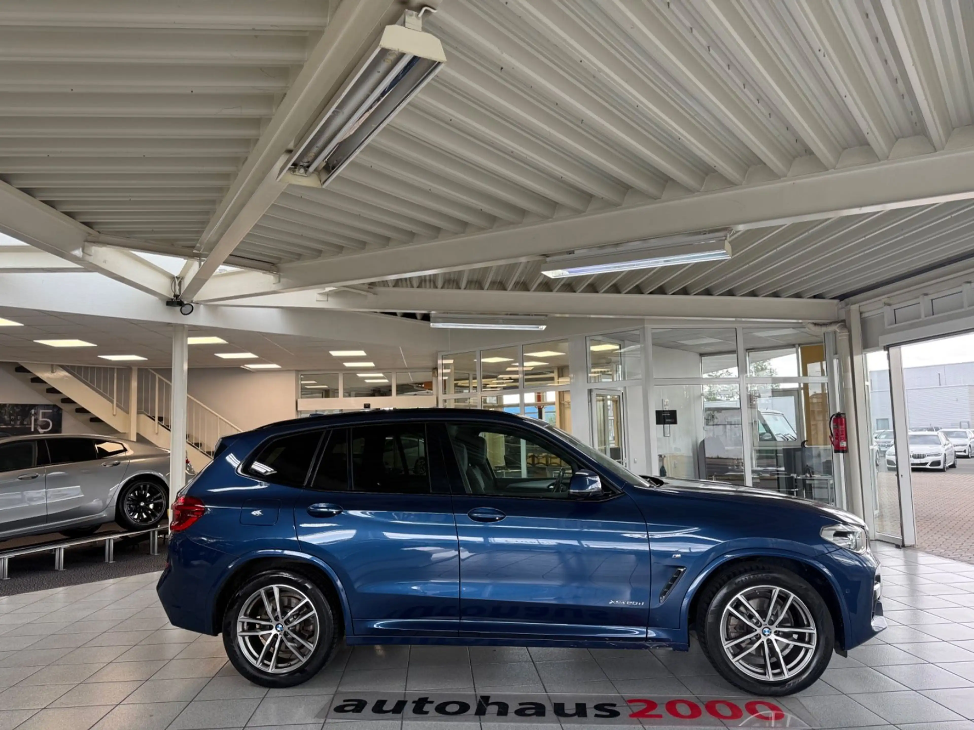 BMW X3 xDrive 20D M Sportpaket AUT./LED/HUD/CAM/PANO — photo 2