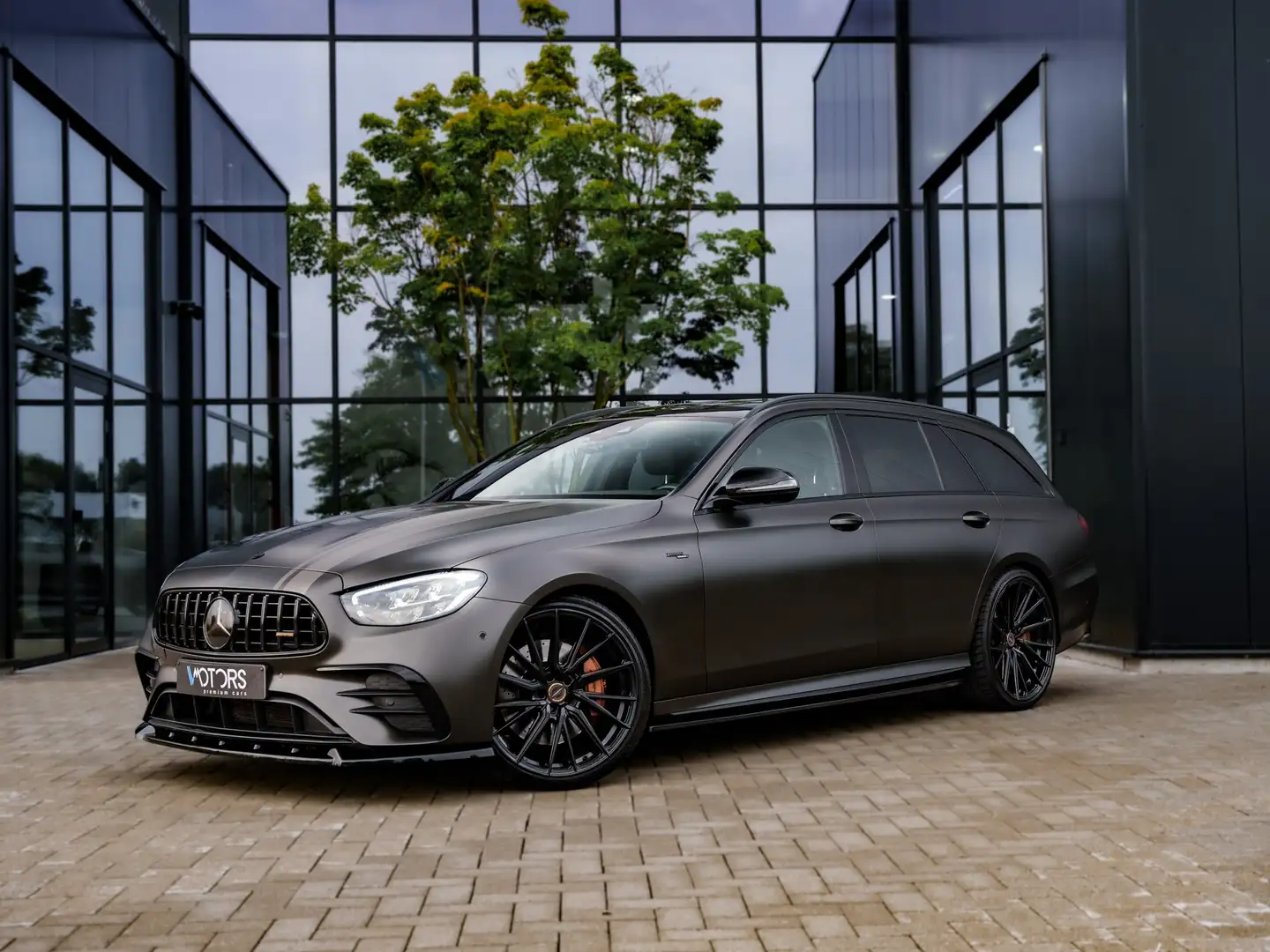 Mercedes-Benz E 53 AMG AMG E 53 4Matic+ T AMG Speedshift TCT-9G - Pano - 1