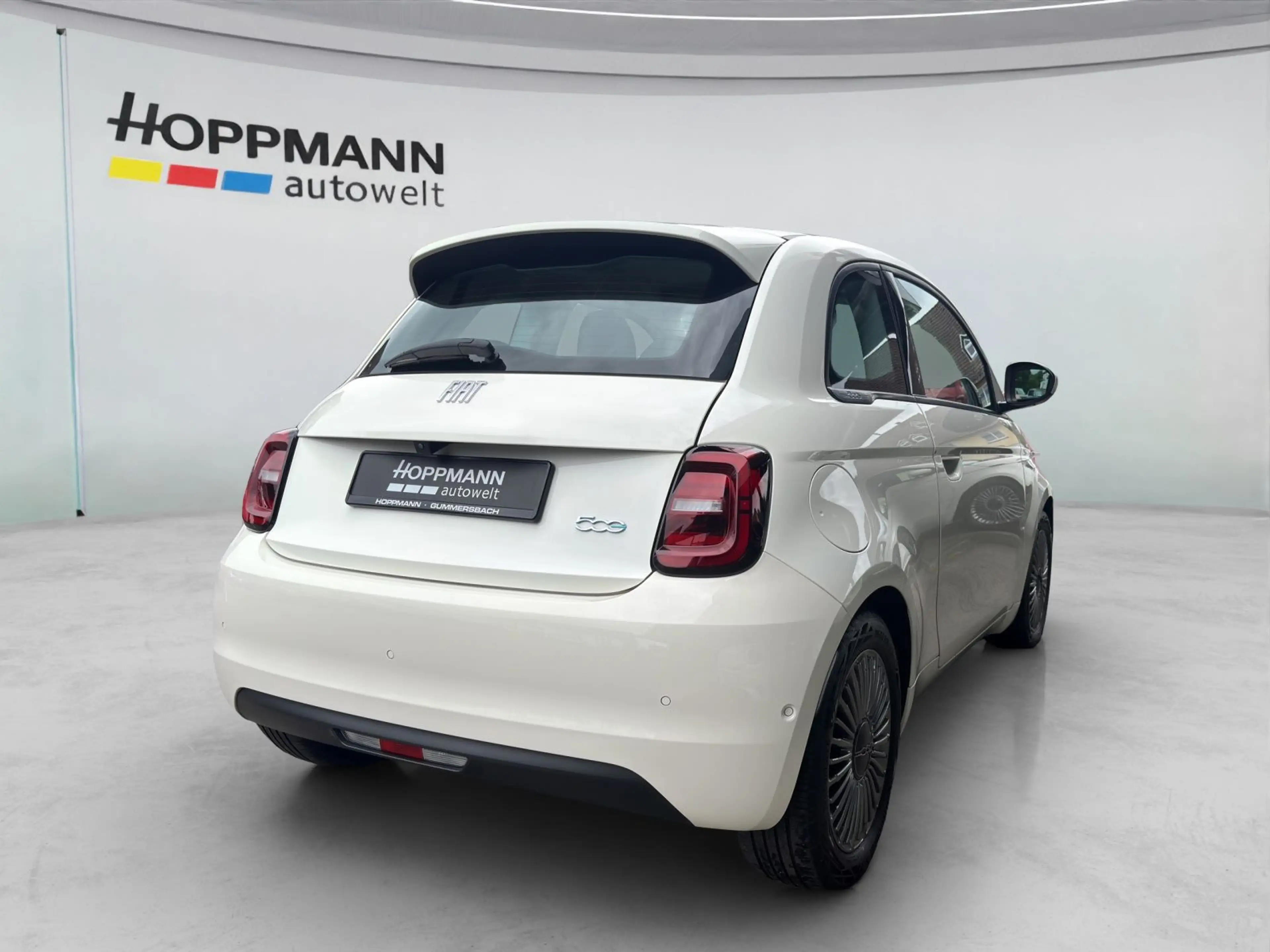 Fiat 500e . — photo 4