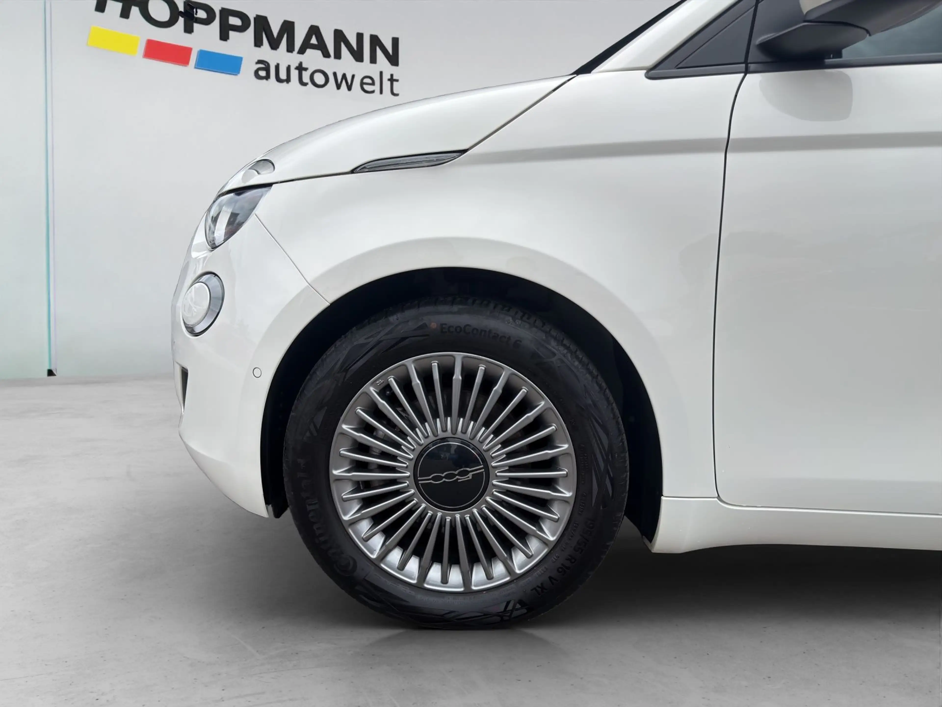 Fiat 500e . — photo 7