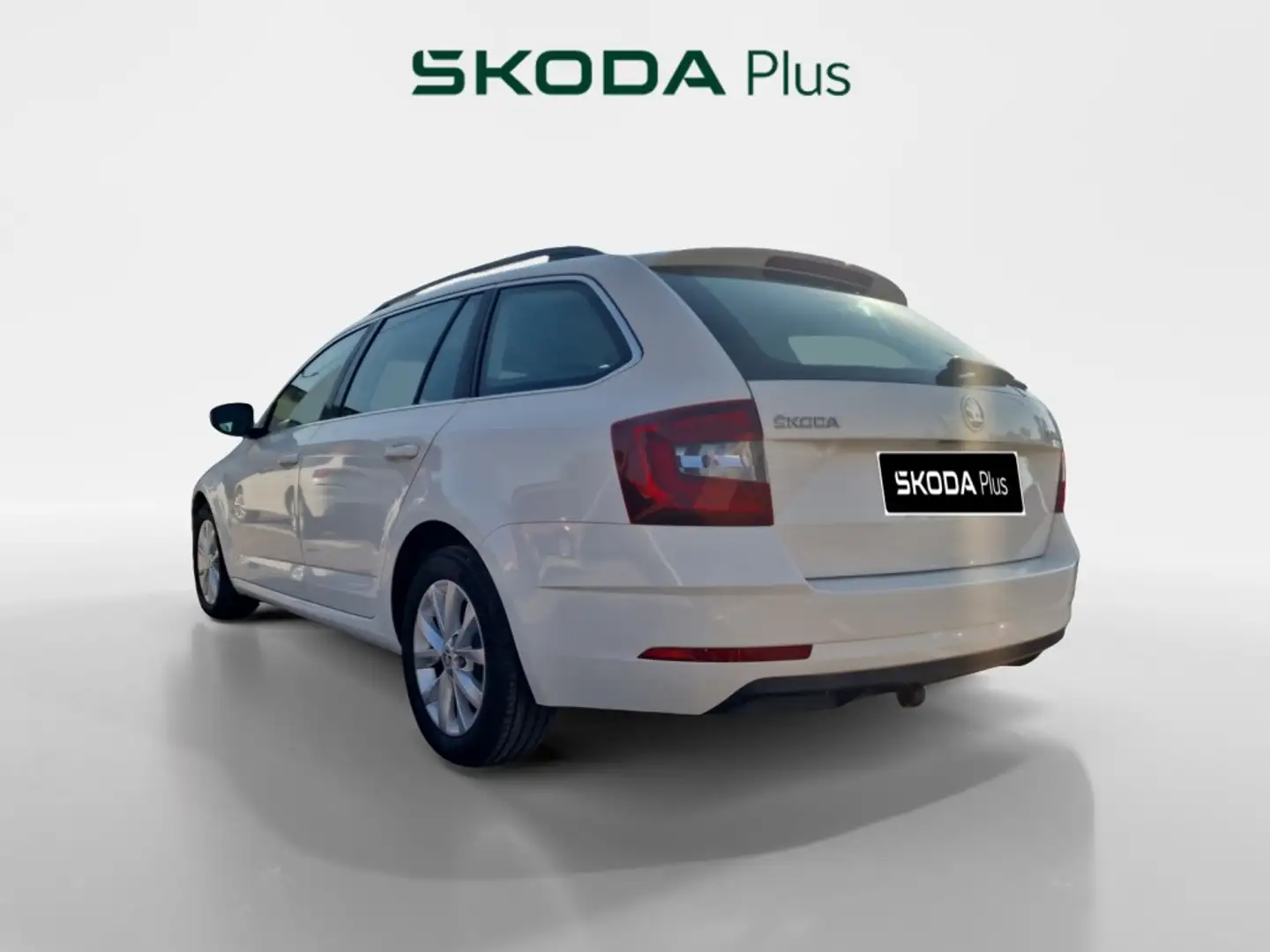 Skoda Octavia FAMILIAR 1.6 TDI DSG STYLE COMBI 116 5P Blanco - 2
