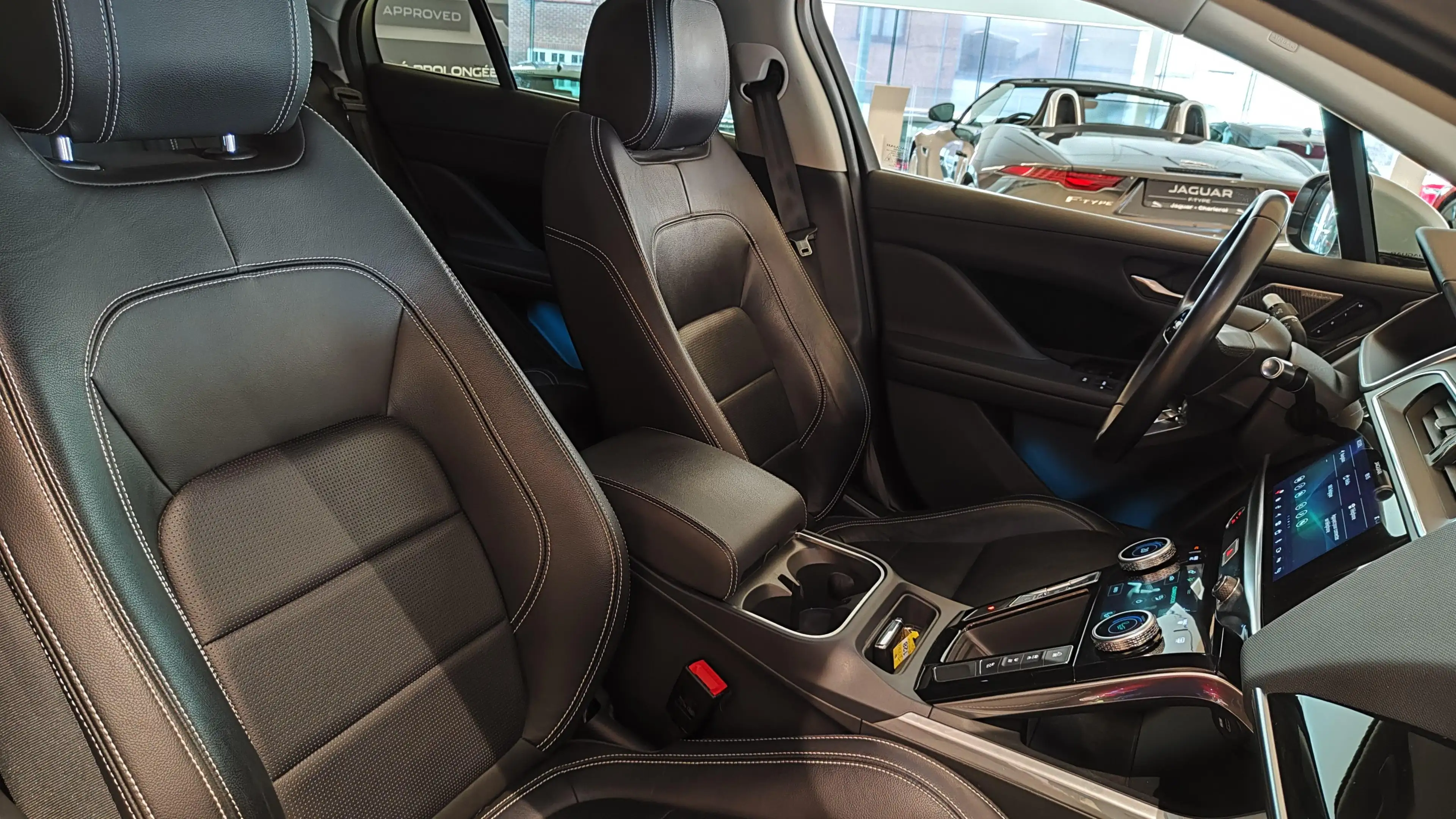 Jaguar I-Pace SE 400cv 100% déductible — photo 10