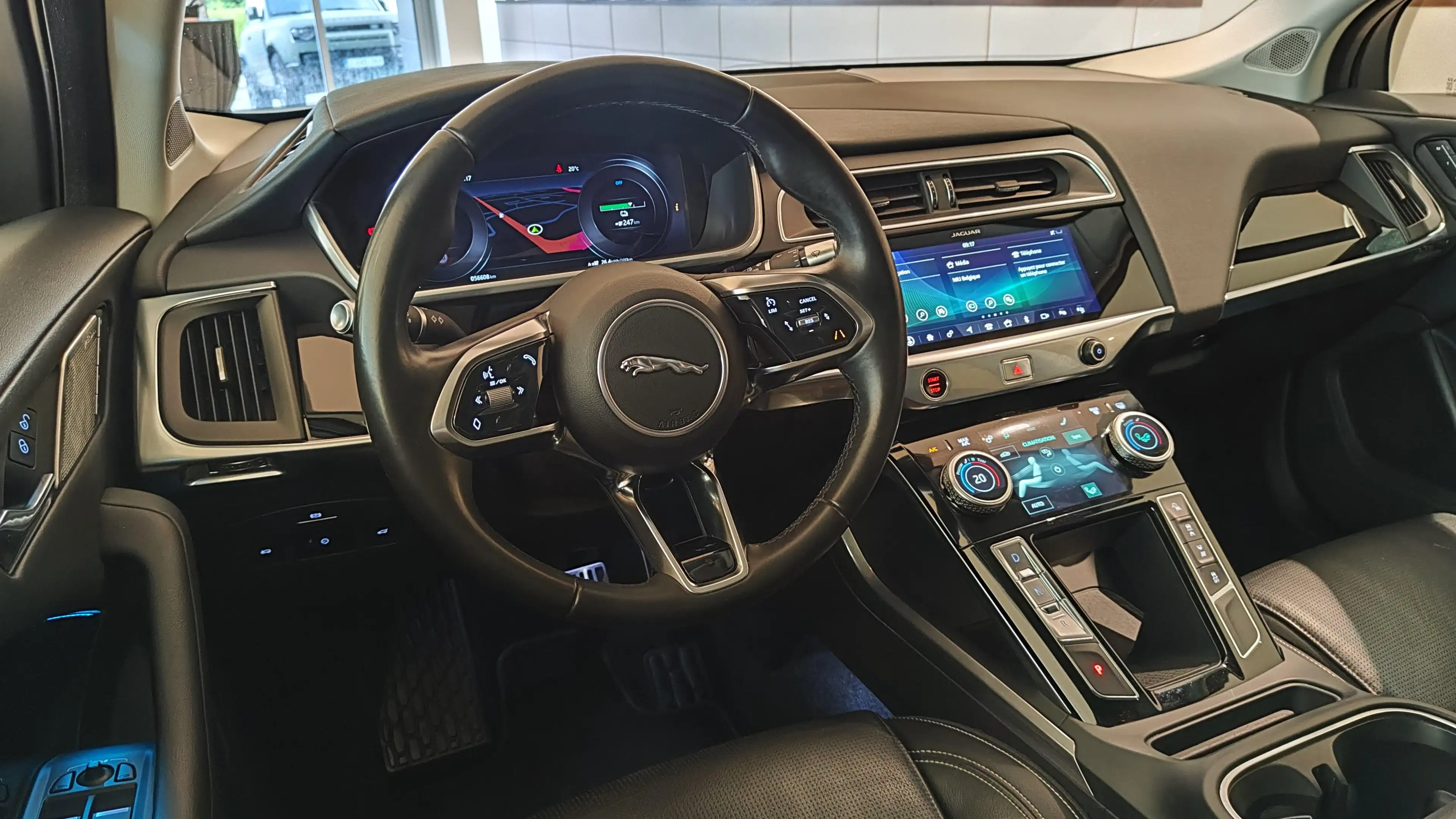 Jaguar I-Pace SE 400cv 100% déductible — photo 13