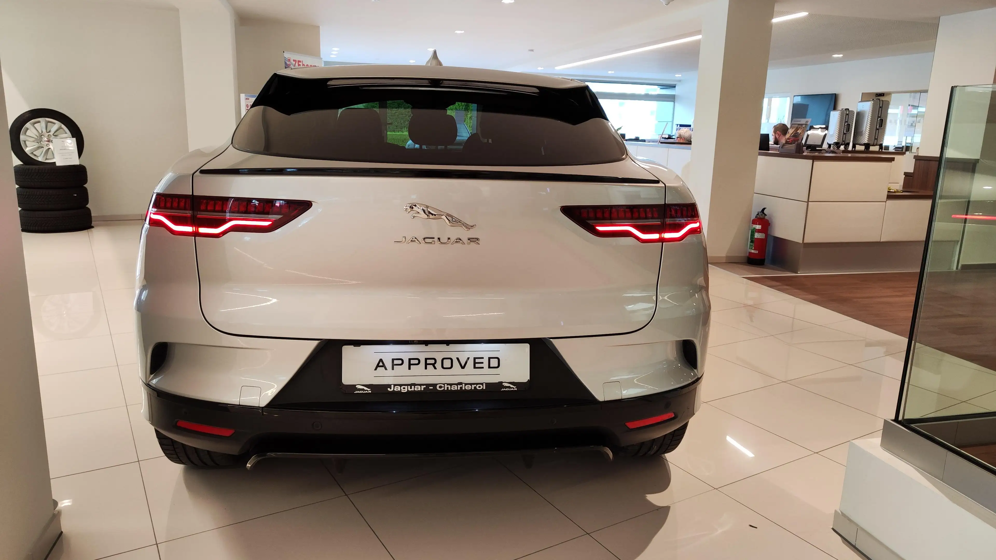 Jaguar I-Pace SE 400cv 100% déductible — photo 5