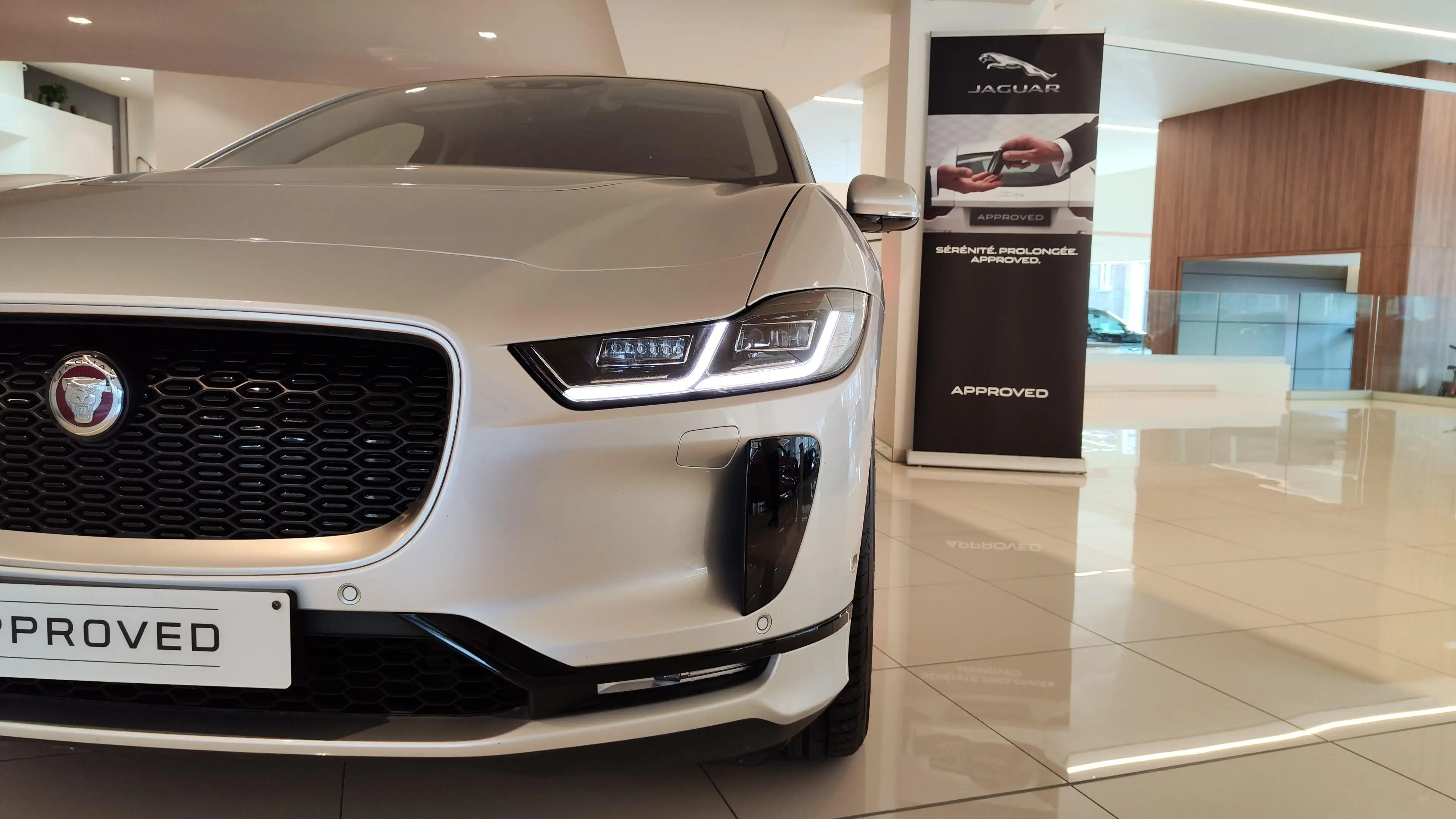 Jaguar I-Pace SE 400cv 100% déductible — photo 6