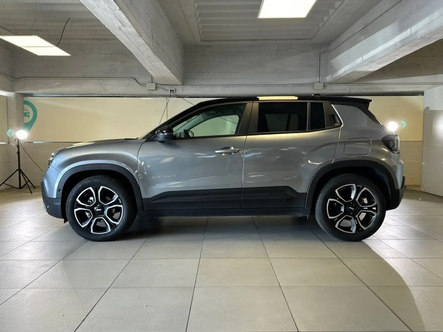 Jeep Avenger 1.2 Turbo Summit Gris - 2