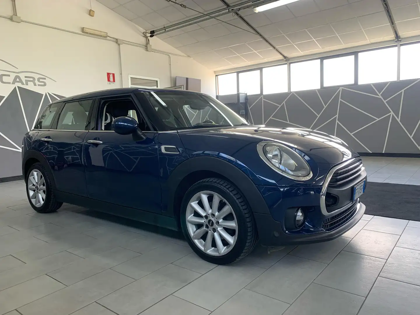 MINI One D Clubman Mini IV F54 2016 Clubman 1.5 Business auto Modrá - 1
