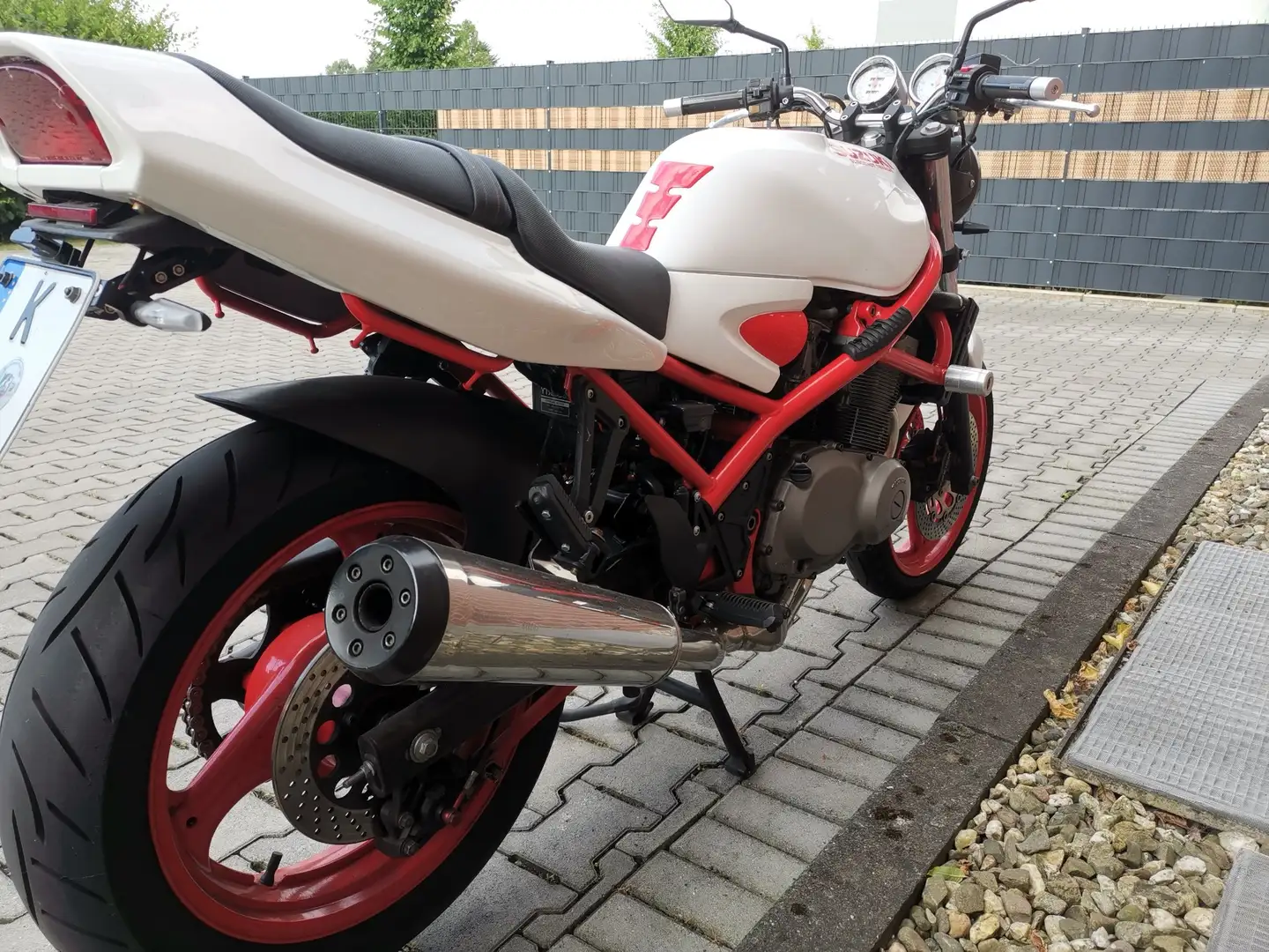 Suzuki Bandit 400 Bandit Wit - 2