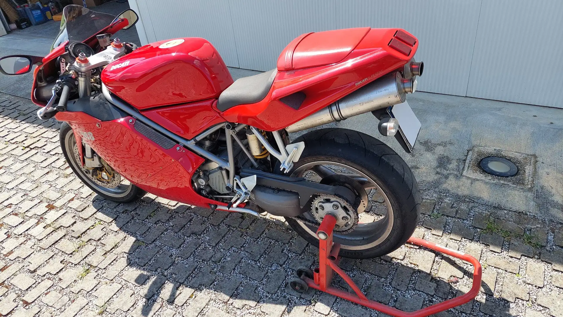 Ducati 748 Red - 2