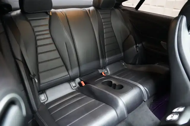 Mercedes-Benz E-Class view 26