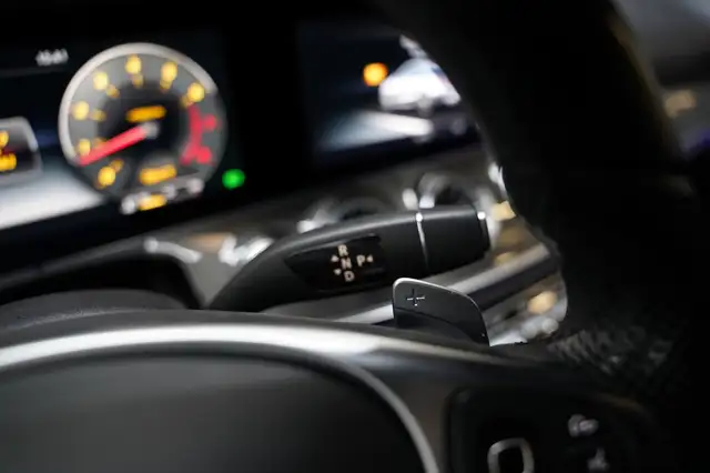 Mercedes-Benz E-Class view 20