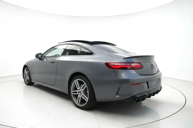 Mercedes-Benz E-Class view 5