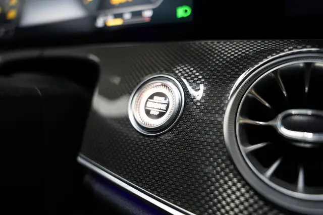 Mercedes-Benz E-Class view 17