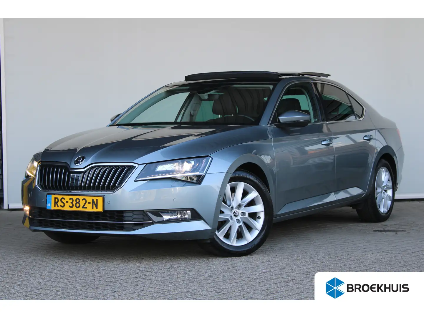 Skoda Superb 1.4 TSI ACT Style Business | Panoramadak | Navi | Gris - 1