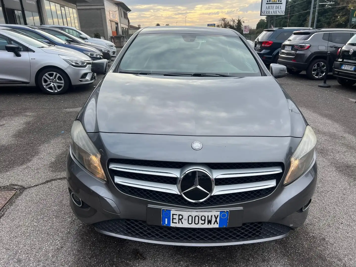 Mercedes-Benz A 180 Classe A - W176 cdi (be) Executive Gris - 2