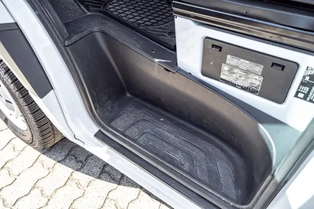 Mercedes-Benz Sprinter view 23