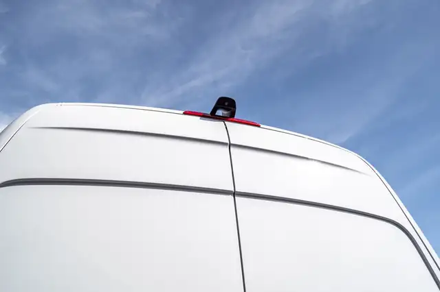 Mercedes-Benz Sprinter view 13