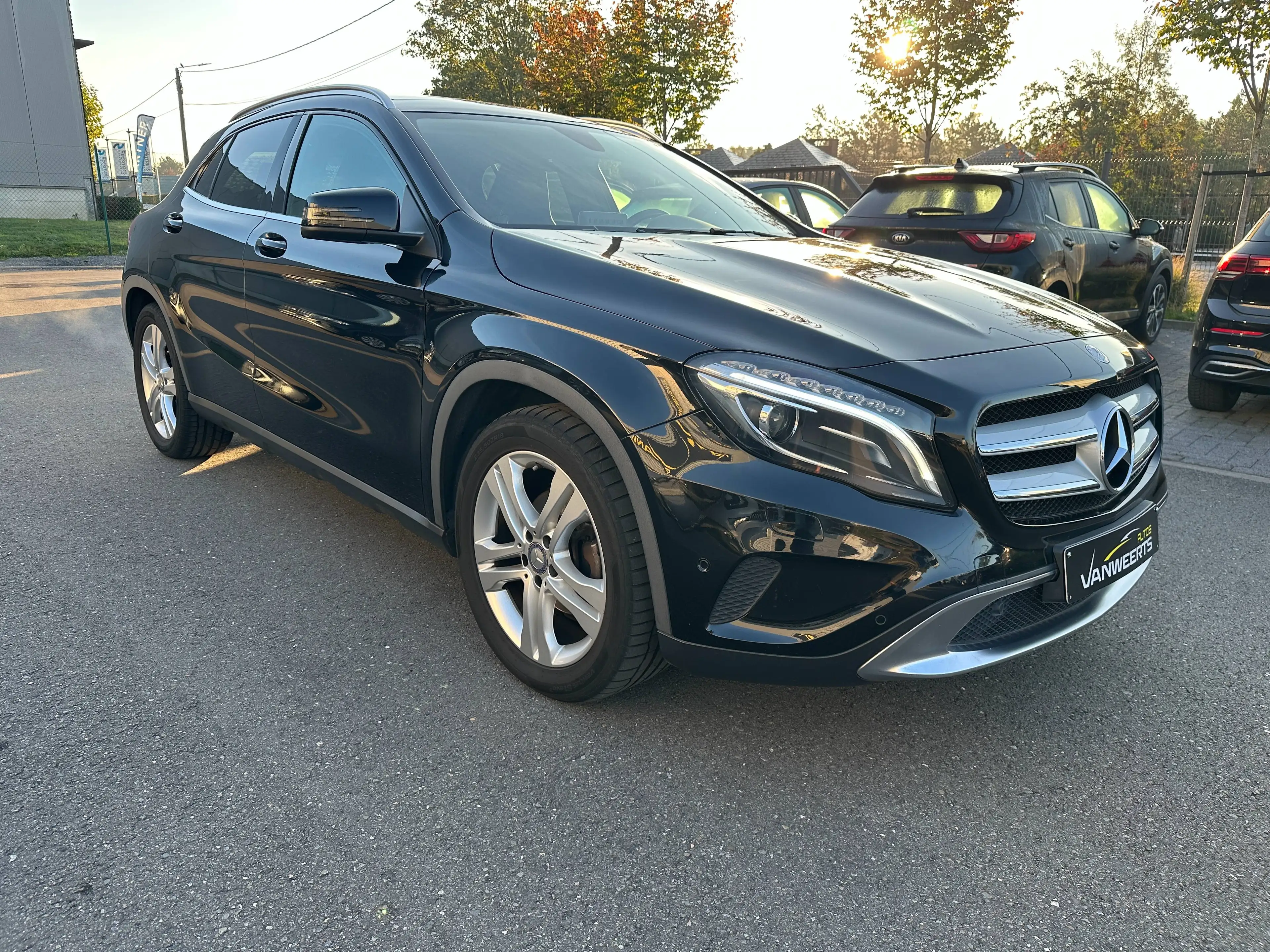 Mercedes-Benz GLA 180 1.6 benzine AUTOMAAT! PANO + OPEN DAK — photo 3