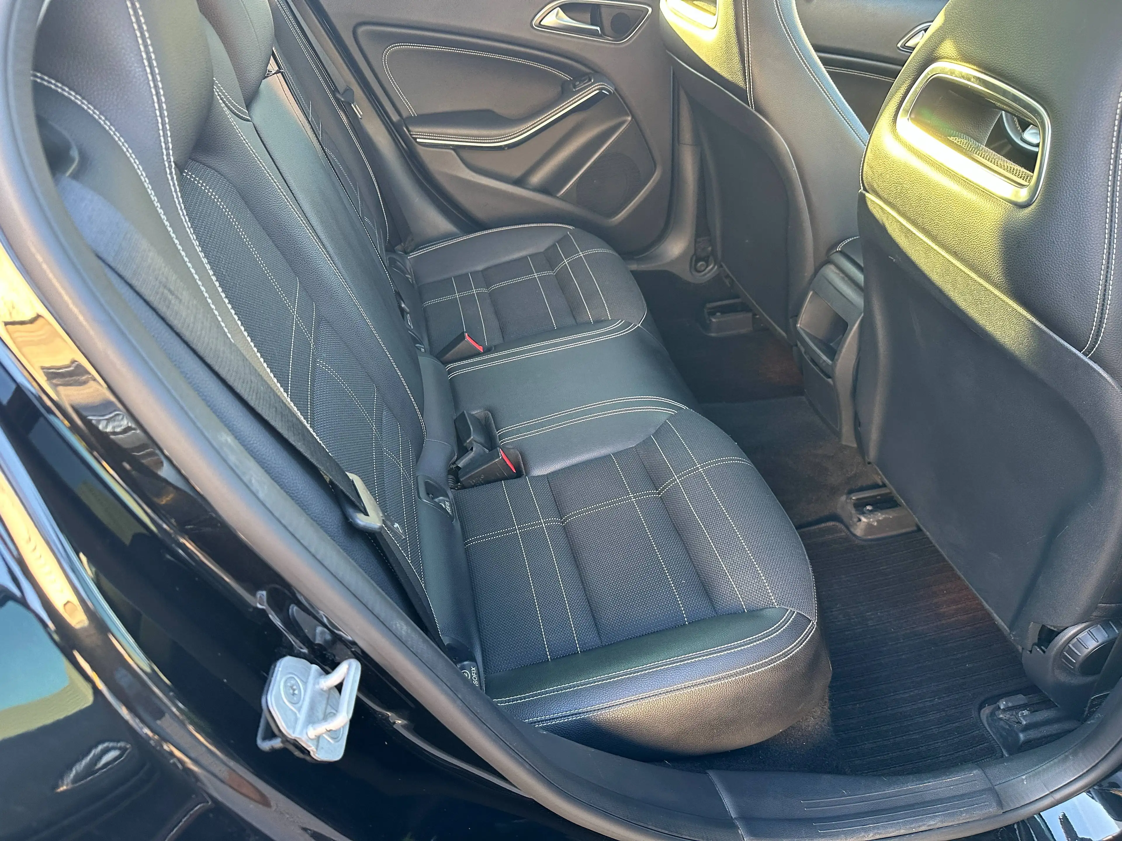 Mercedes-Benz GLA 180 1.6 benzine AUTOMAAT! PANO + OPEN DAK — photo 10