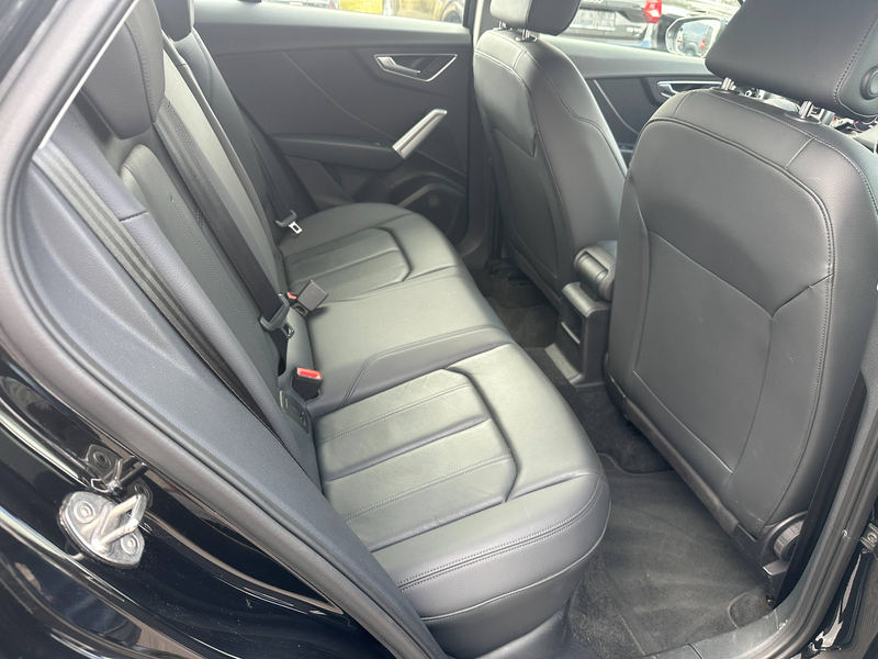Audi Q2 1.0 TFSI benzine, CARPLAY/ LEDER/ CAMERA/ VIRTUAL COCKPIT/ ADAPTIVE CRUISE/ AUTOM. KOFFER — photo 10