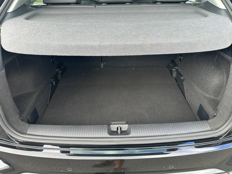 Audi Q2 1.0 TFSI benzine, CARPLAY/ LEDER/ CAMERA/ VIRTUAL COCKPIT/ ADAPTIVE CRUISE/ AUTOM. KOFFER — photo 12