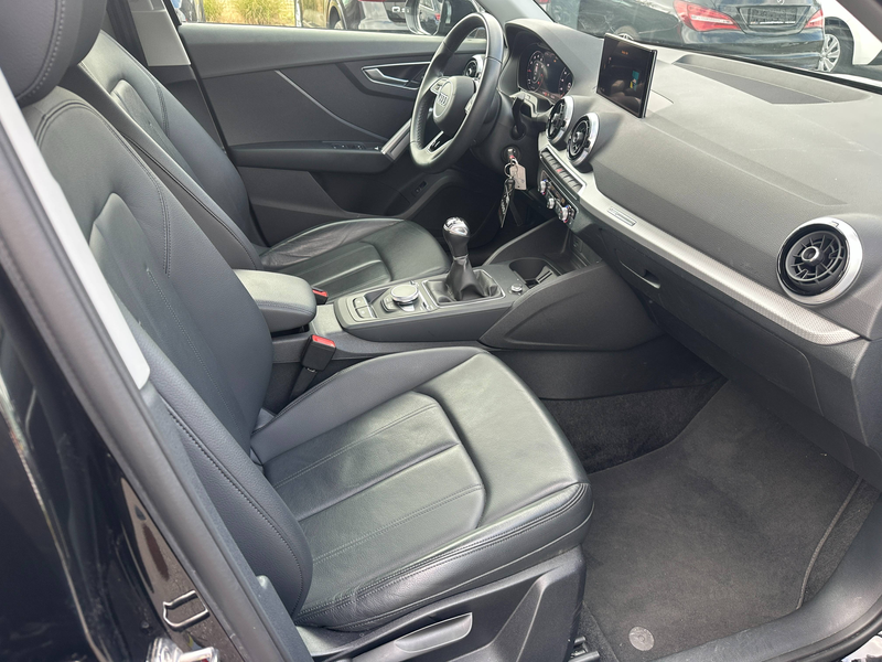Audi Q2 1.0 TFSI benzine, CARPLAY/ LEDER/ CAMERA/ VIRTUAL COCKPIT/ ADAPTIVE CRUISE/ AUTOM. KOFFER — photo 9