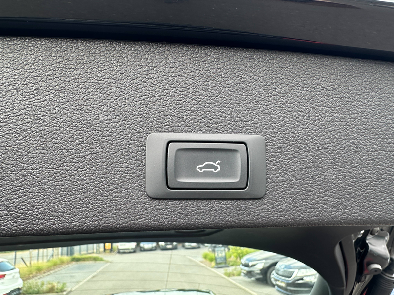 Audi Q2 1.0 TFSI benzine, CARPLAY/ LEDER/ CAMERA/ VIRTUAL COCKPIT/ ADAPTIVE CRUISE/ AUTOM. KOFFER — photo 13