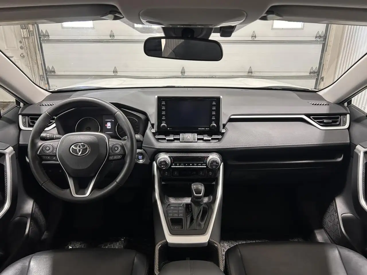 Toyota RAV 4 снимка Toyota RAV 4