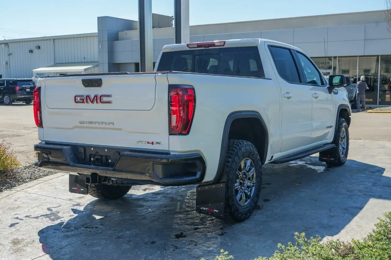 GMC Sierra 1500 снимка GMC Sierra 1500