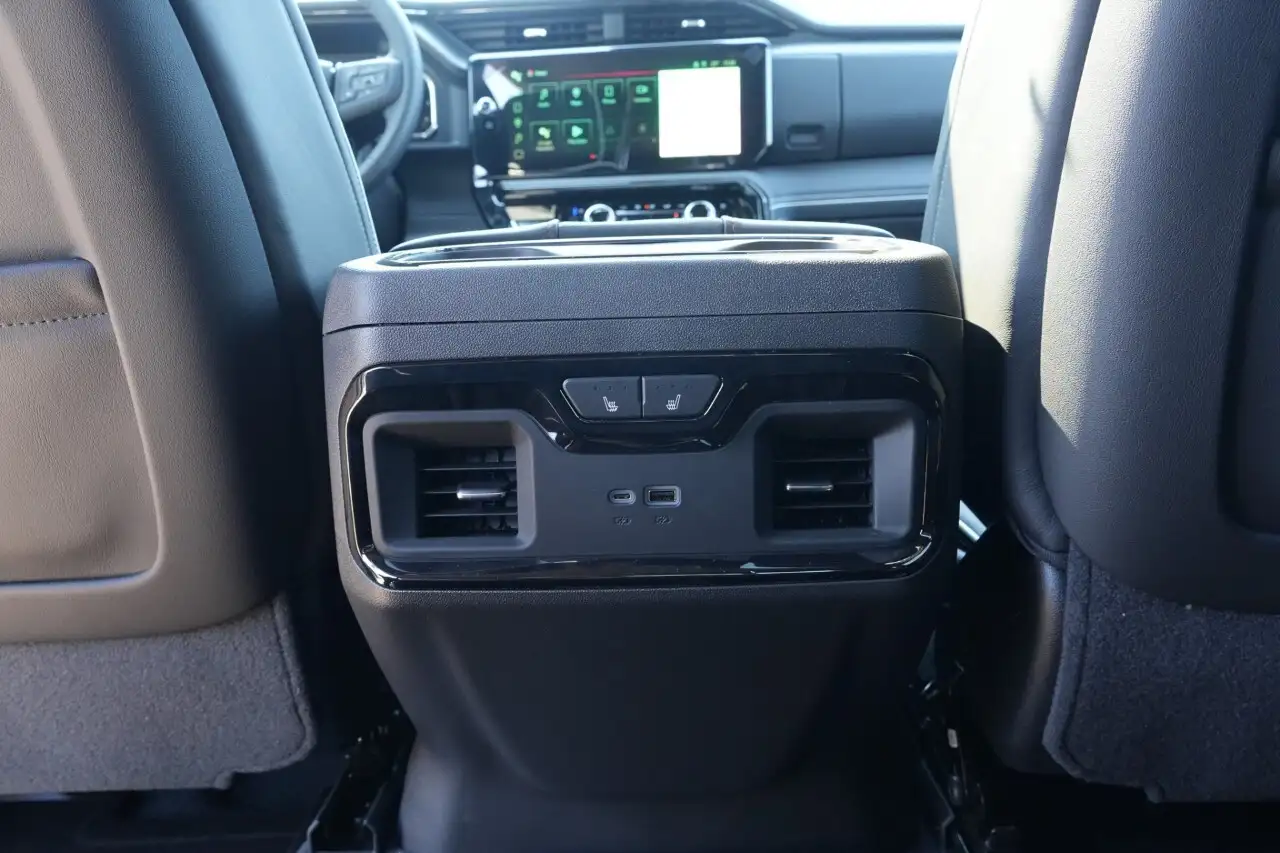 GMC Sierra 1500 снимка GMC Sierra 1500