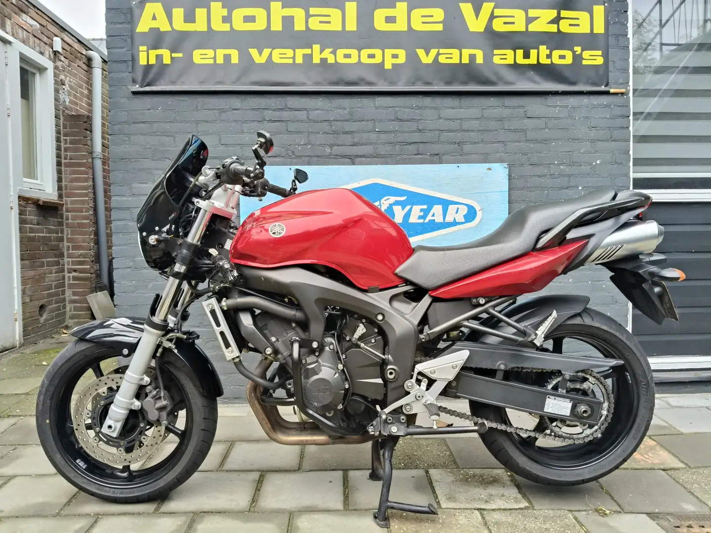 Yamaha FZ 6 Tour nieuwe banden goed onderhouden - 1