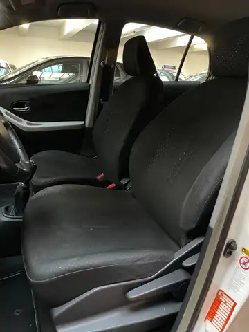 Toyota Yaris view 5