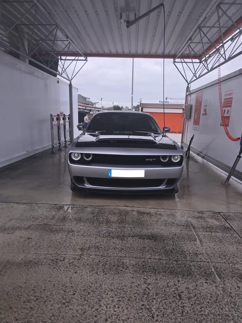 Dodge Challenger - 1