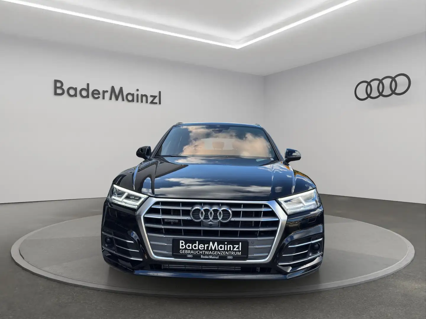 Audi Q5 2.0TFSIe quattro S Line Matrix Navi Schwarz - 2