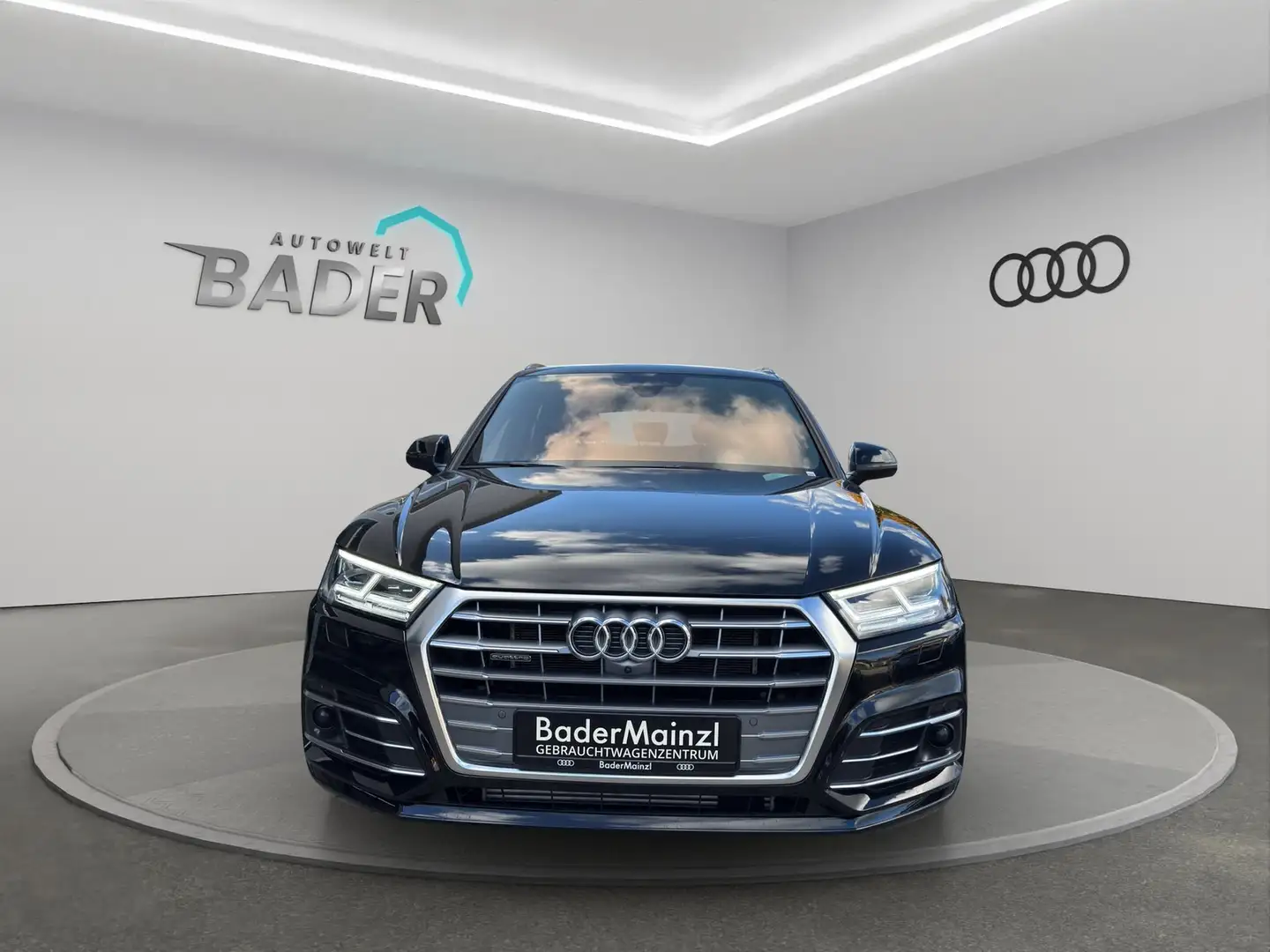 Audi Q5 2.0TFSIe quattro S Line Matrix Navi Schwarz - 2