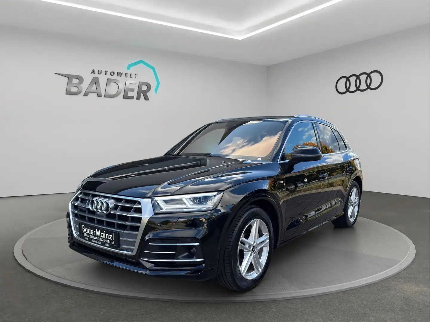 Audi Q5 2.0TFSIe quattro S Line Matrix Navi Schwarz - 1