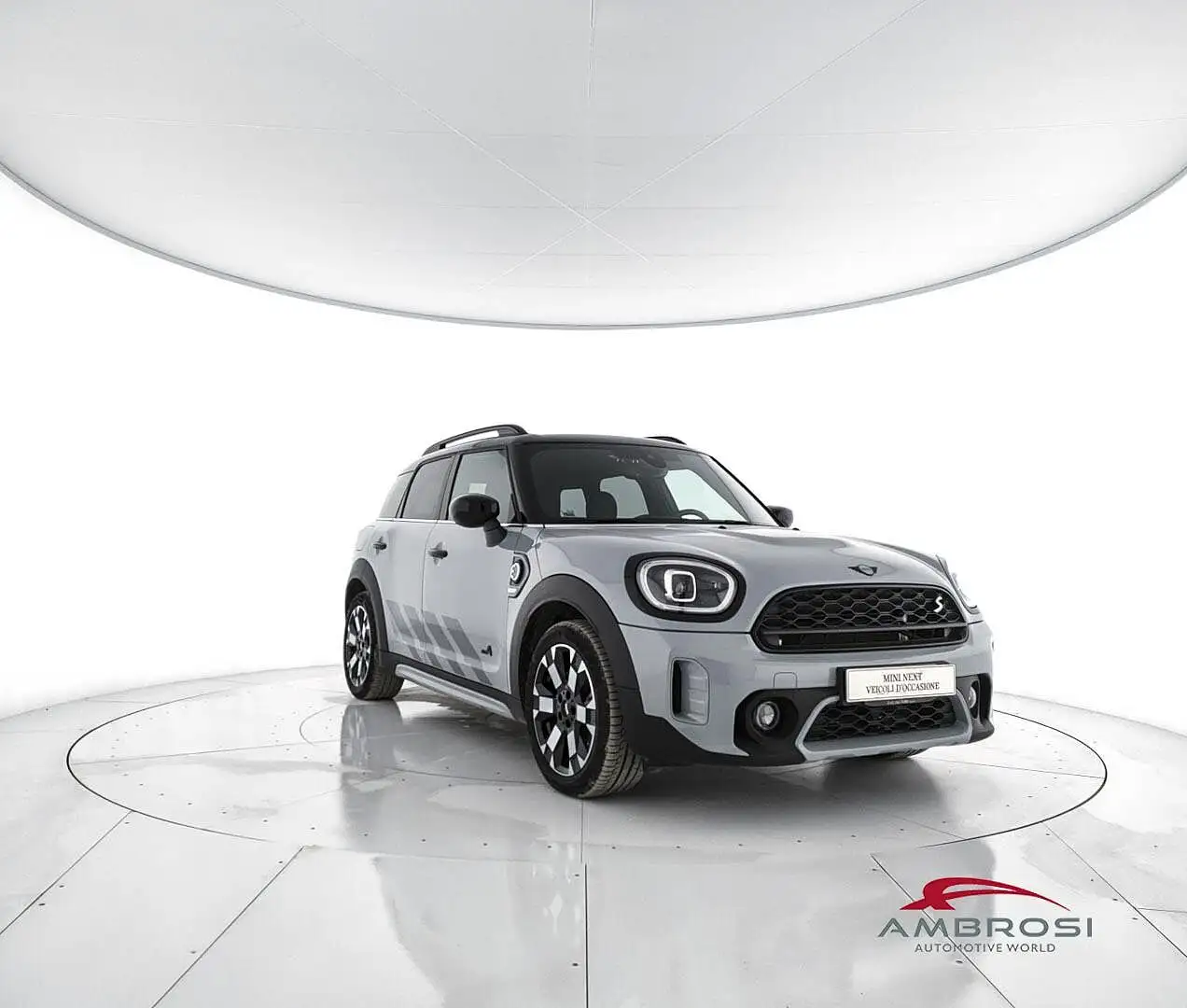 MINI Cooper SE Countryman Premium Mid Package Untamed Edition Šedá - 2