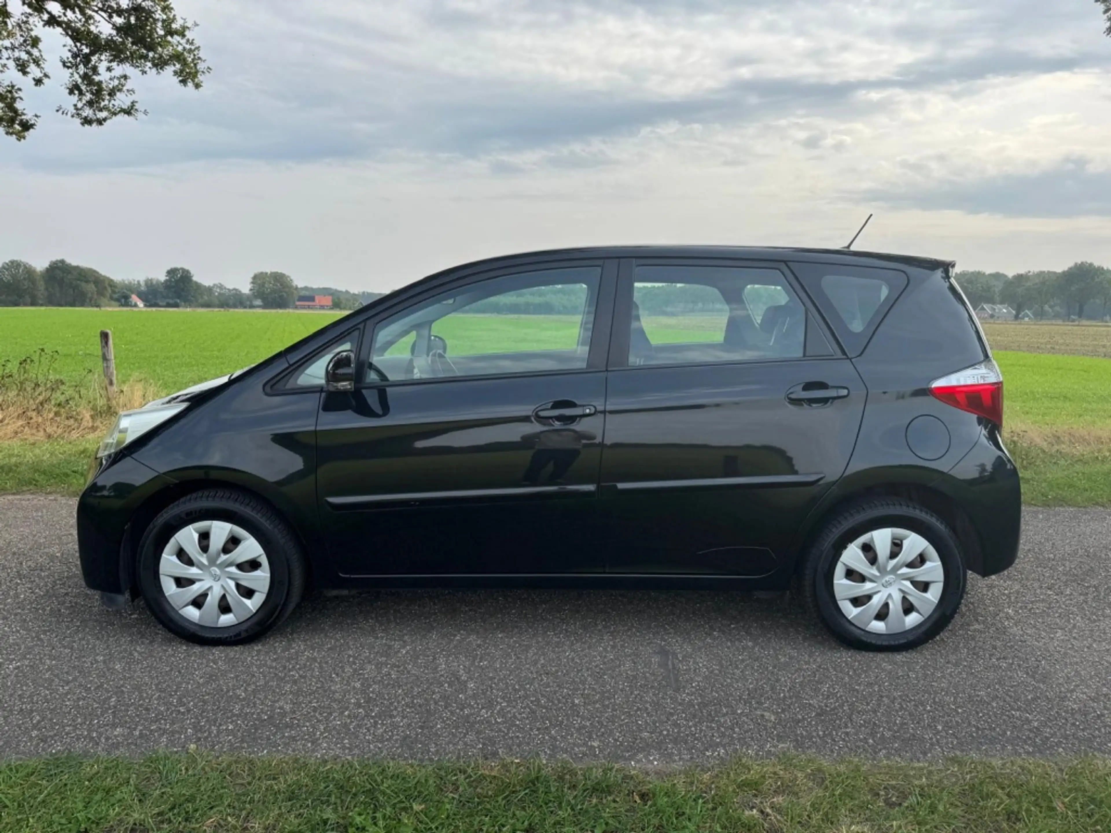 Toyota Verso-S 1.3 VVT-i Aspiration | Camera | Cruise Control | C — photo 4