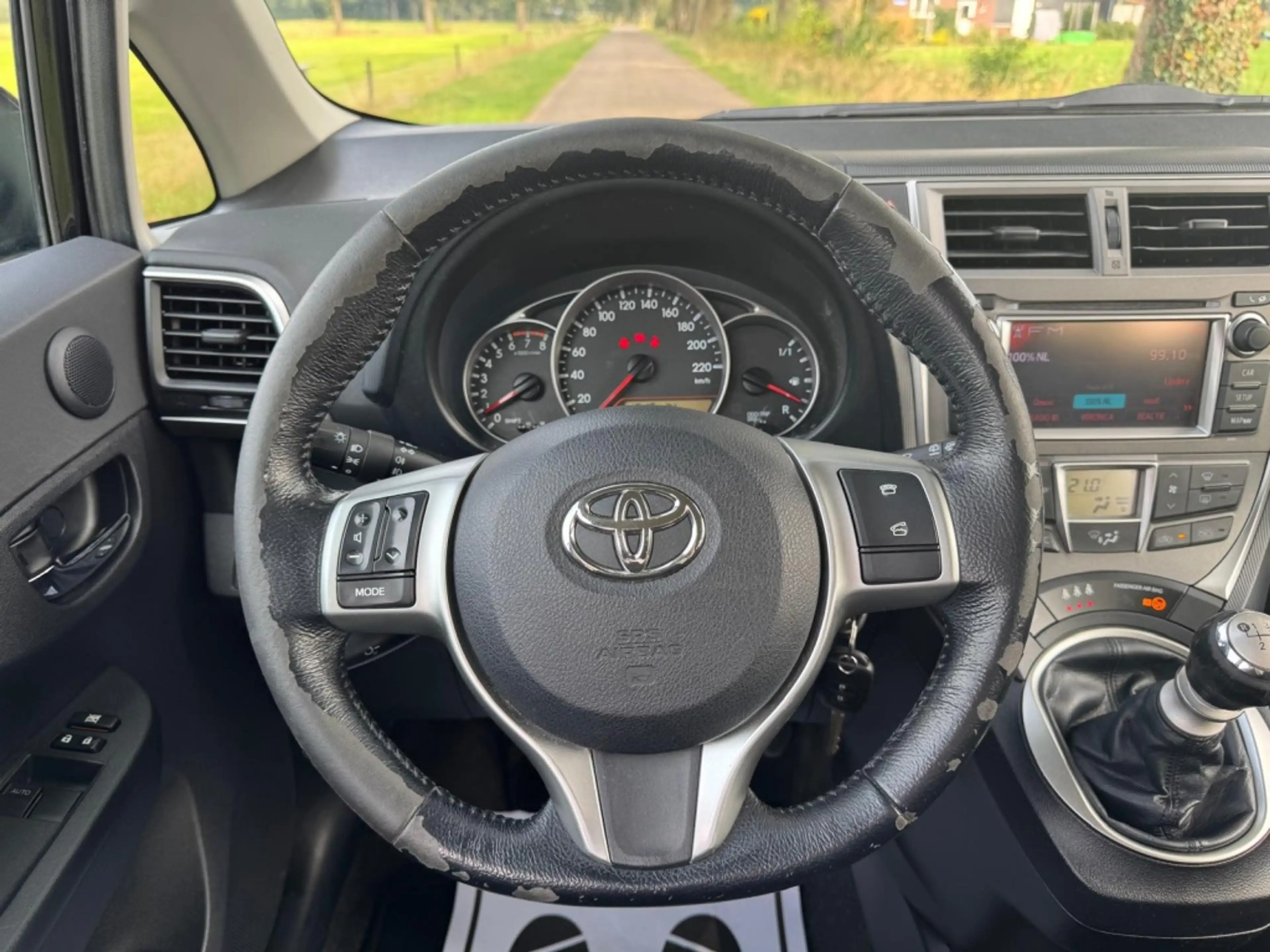 Toyota Verso-S 1.3 VVT-i Aspiration | Camera | Cruise Control | C — photo 18