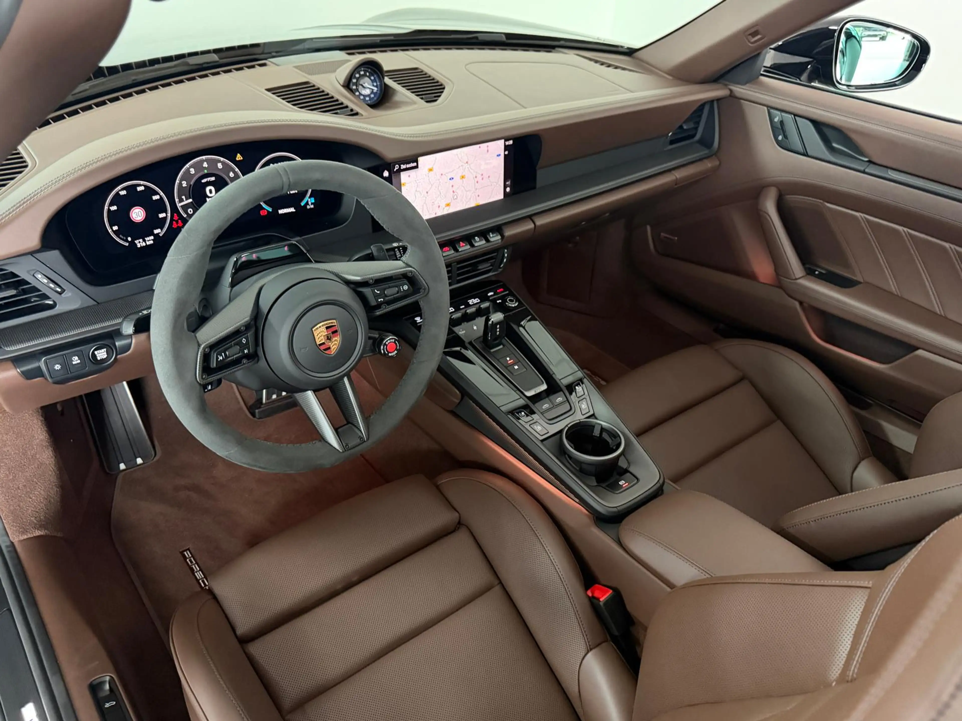 Porsche 992 Targa 4 GTS LIFT PDCC Matrix 360° 18-Wege — photo 15