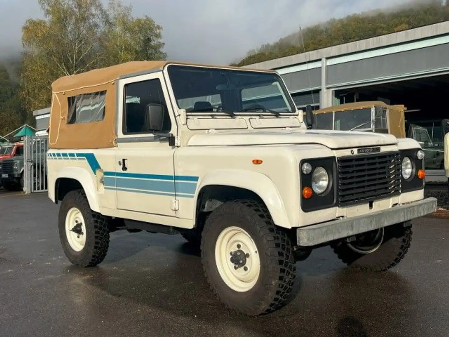 Land Rover Defender 90 SoftTop Weiß - 1