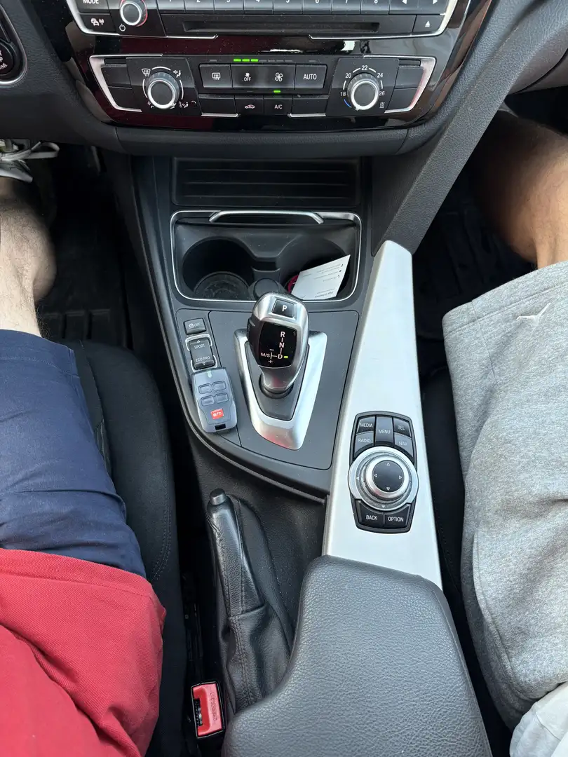 BMW 318 318tds Touring c/clima auto - 1