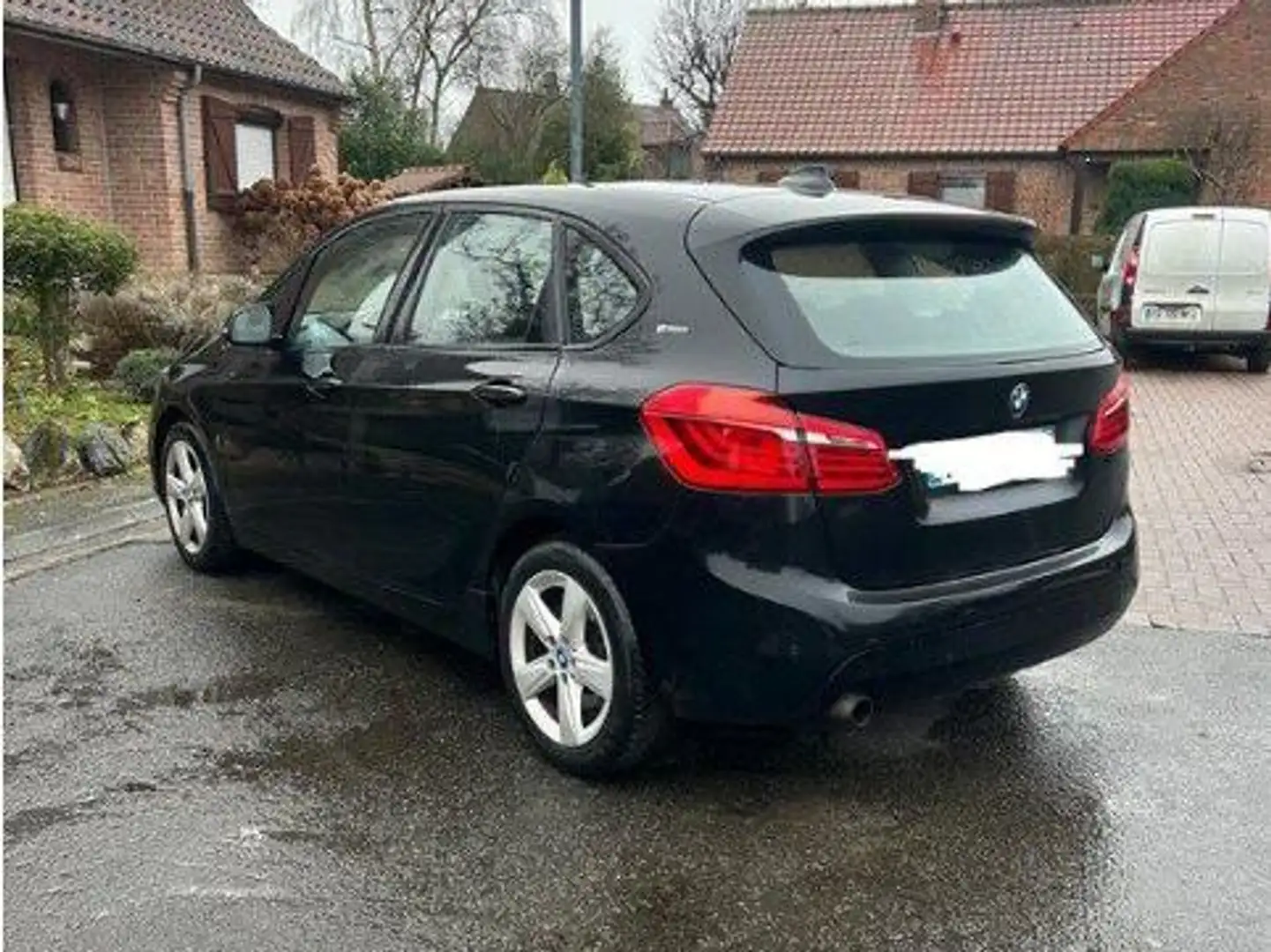 BMW 225 Active+Tourer+225xe+iPerformance+224+ch+Lounge+A Noir - 2