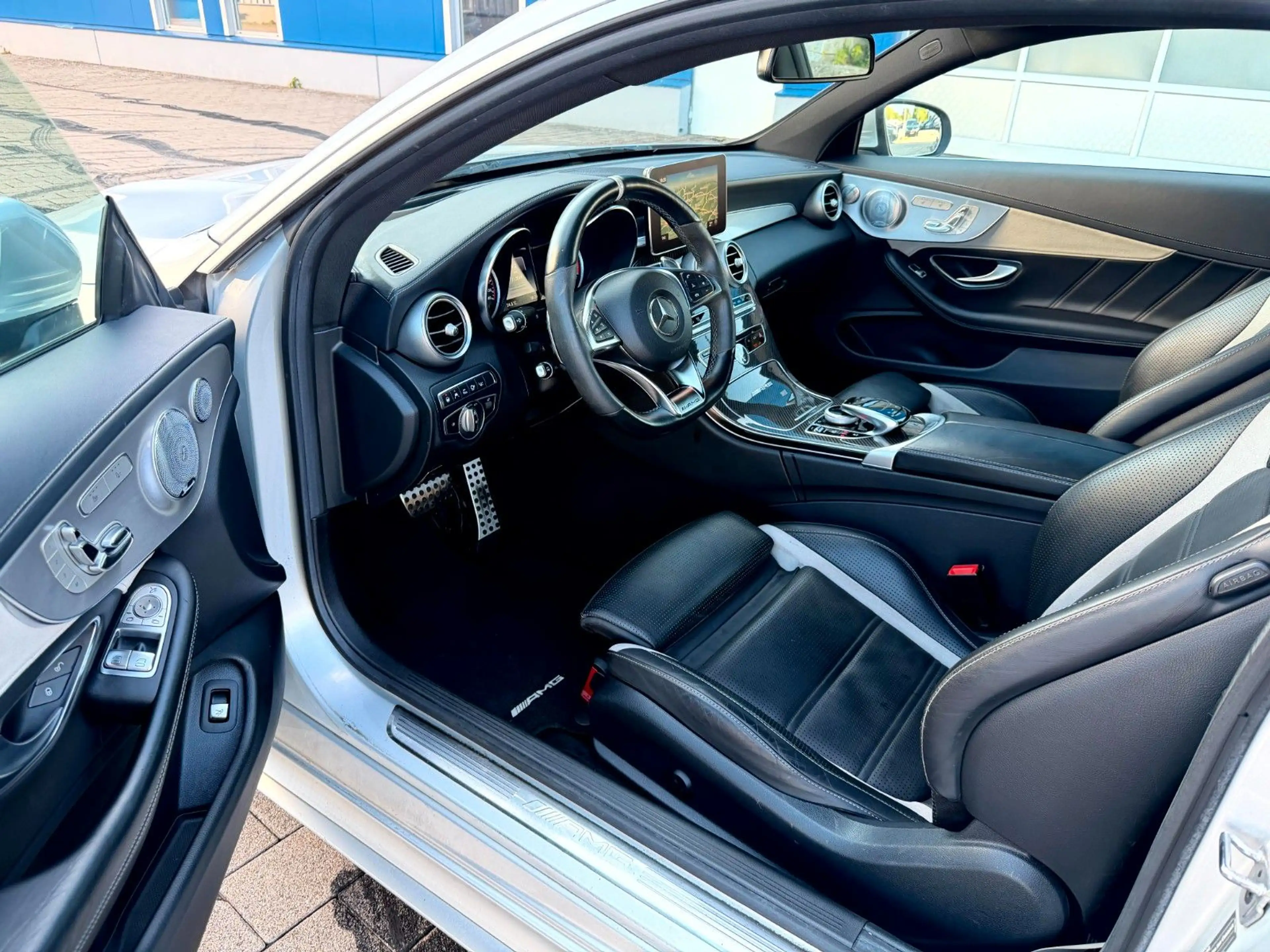 Mercedes-Benz C 63 AMG C 63 S AMG Drivers_SporAb_HUD_360°_Burme_Keramik — photo 9