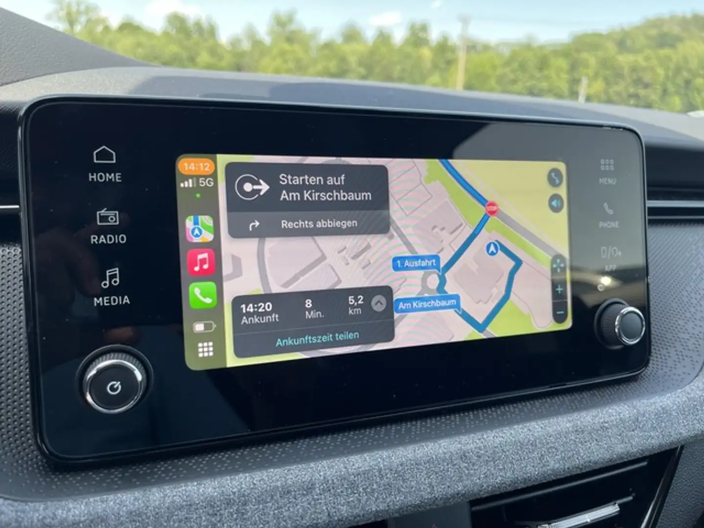 Skoda Kamiq 1,5 TSI DSG Selection + Kamera + AHK +  PDC + Klim Grau - 2