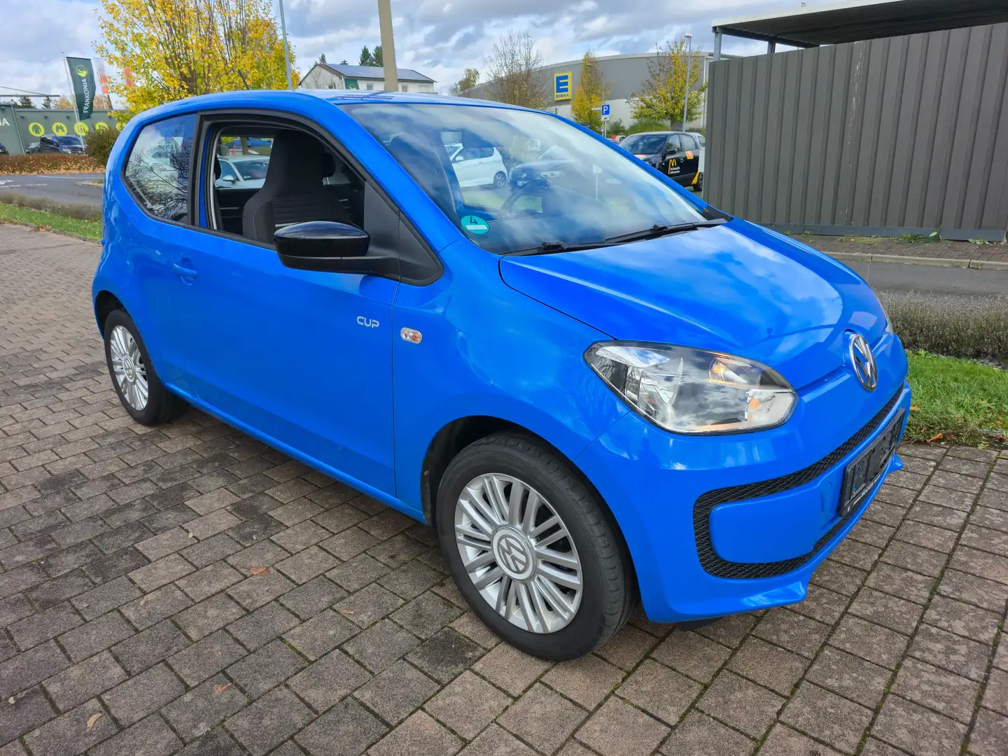 Volkswagen up! cup up! 1. Hand* Klimaanlage* TÜV bis Jan.2026 Blau - 2