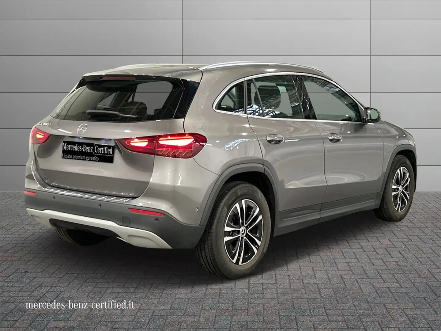 Mercedes-Benz GLA 180 d Advanced auto Grigio - 2