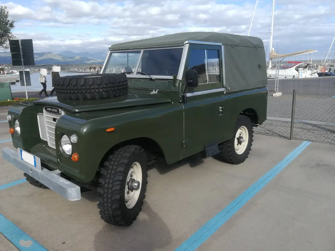 Land Rover 88 Series III - 1978, foto 1