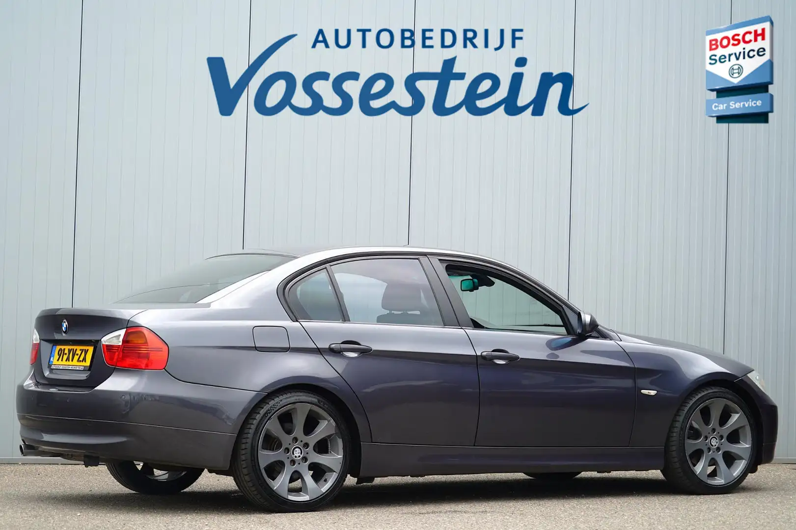 BMW 318 3-serie 318i Executive / NL-Auto / Climate Control Grijs - 2