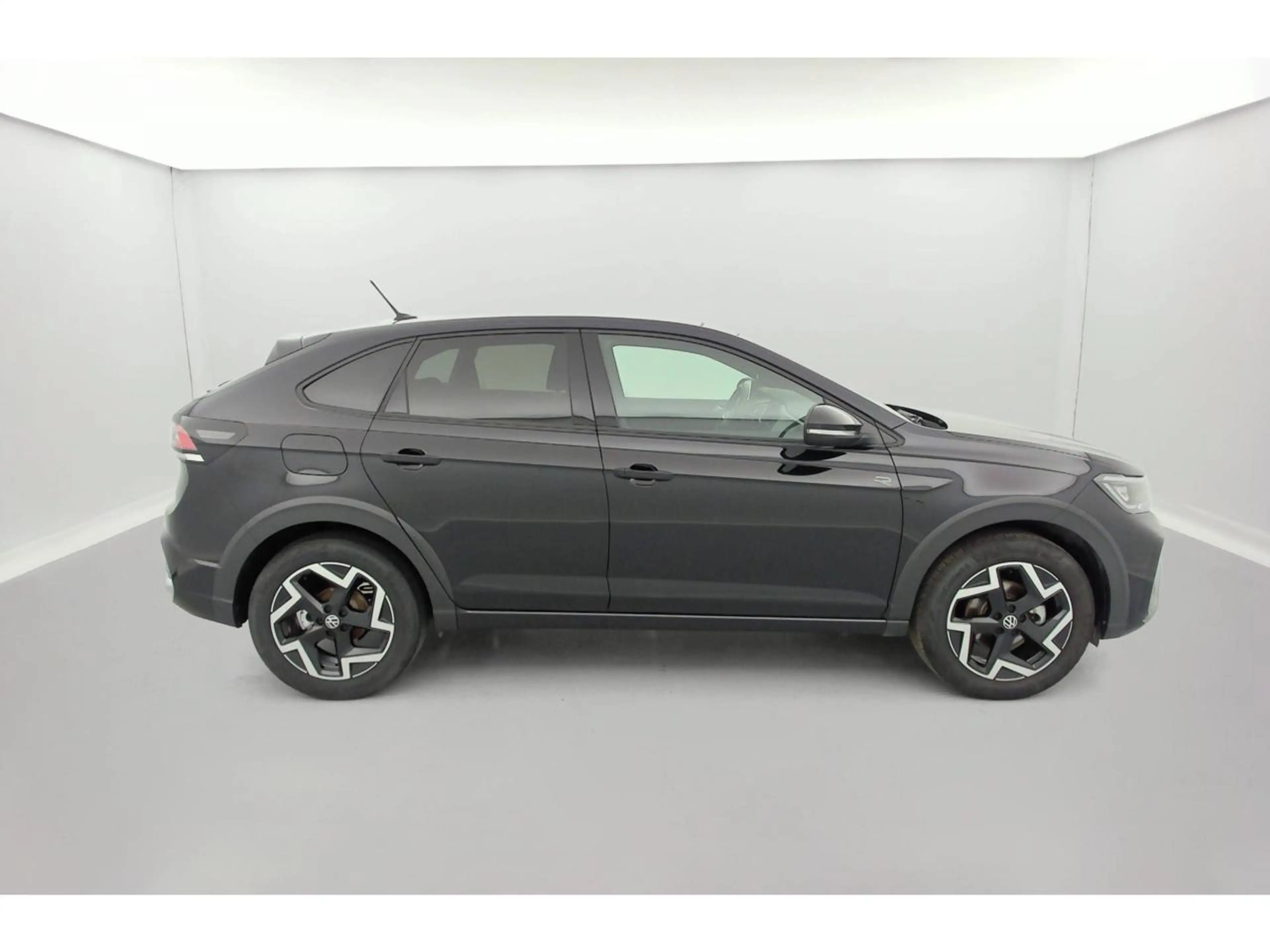 Volkswagen Taigo 1.0 TSI R-Line — photo 8